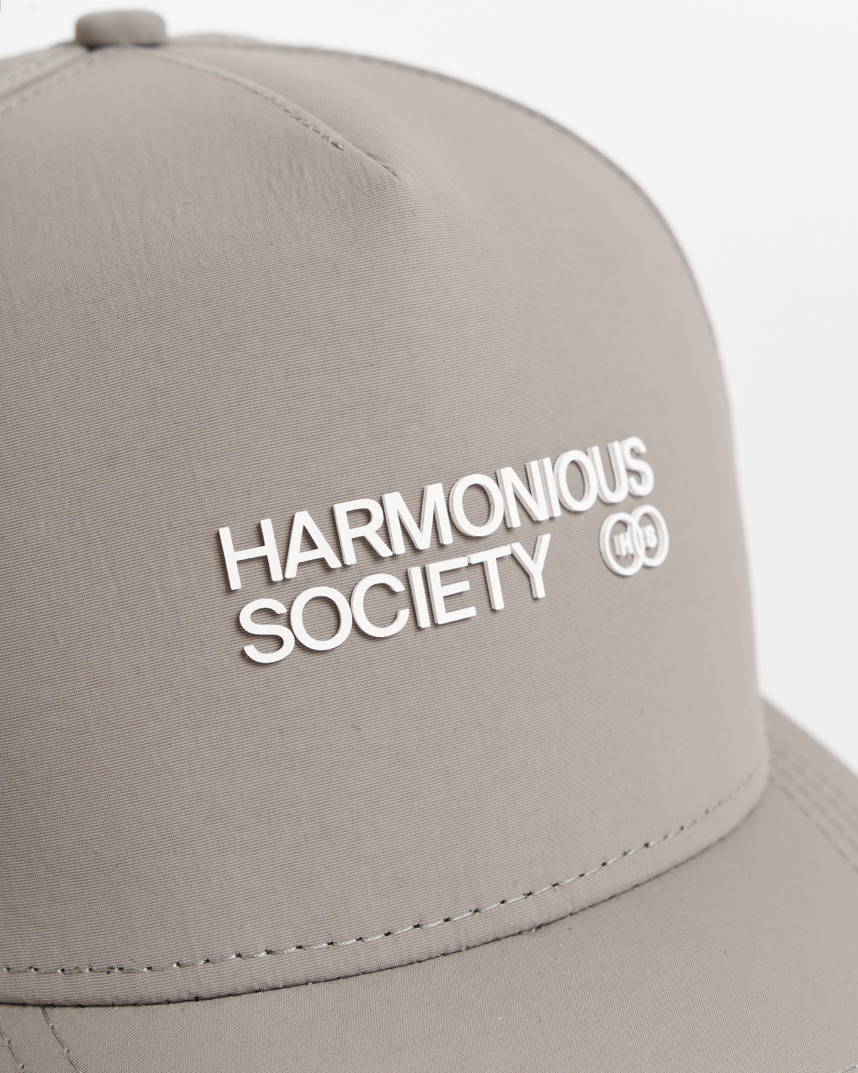 Harmonious grey active cap