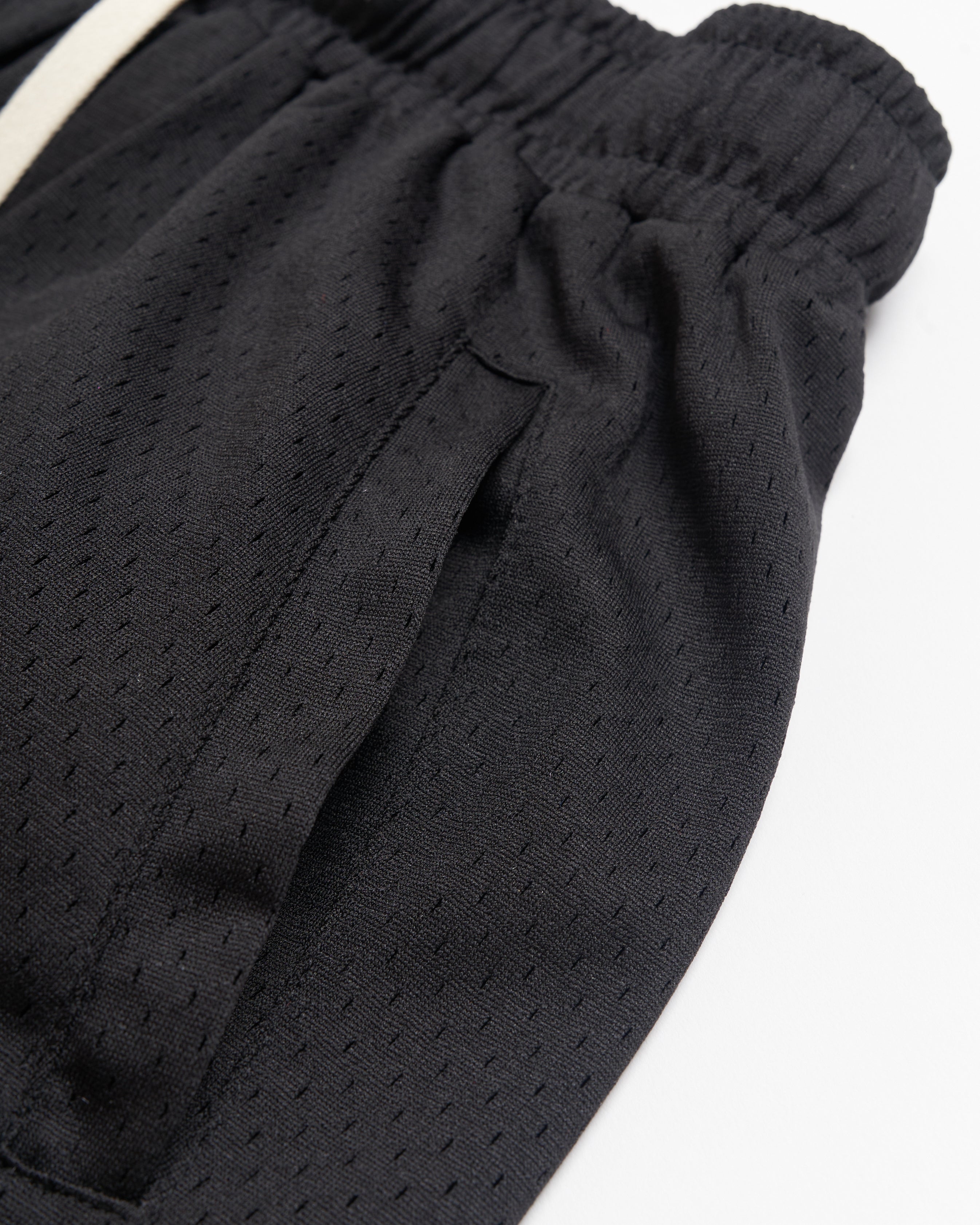 Harmonious Retro Mesh Shorts - Black