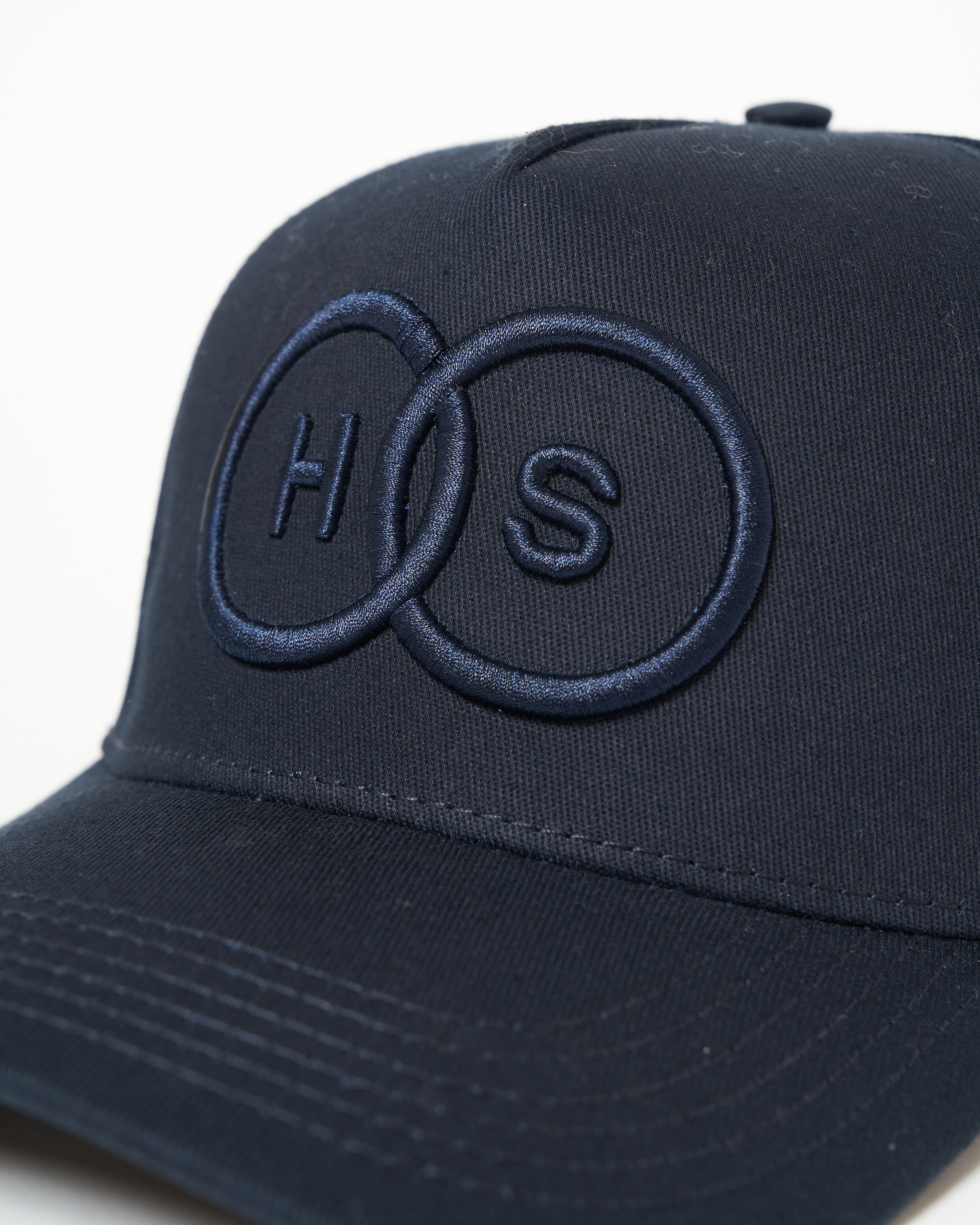 Harmonious 3D cap