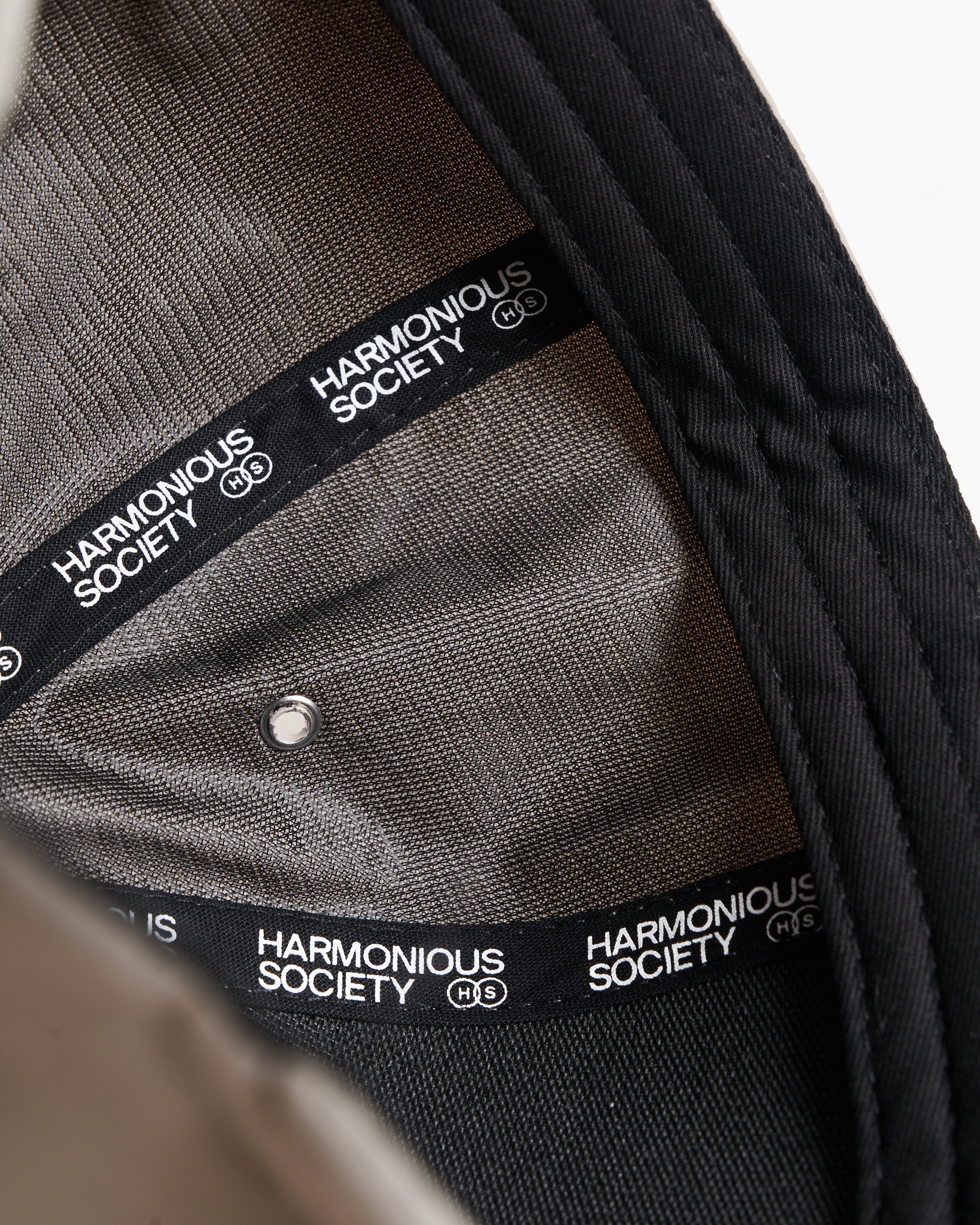 Harmonious grey active cap