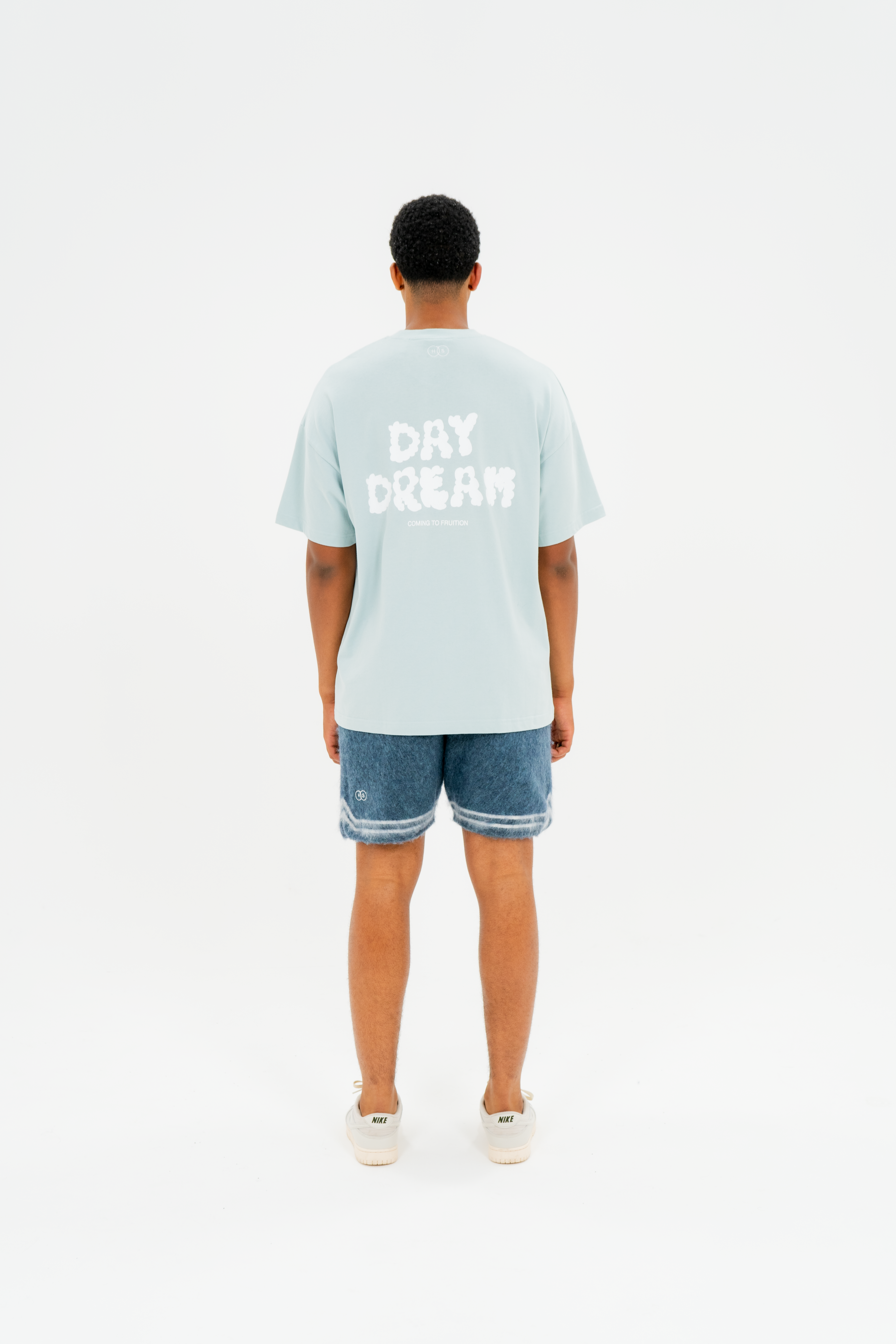 ‘Day dream’ T-shirt - Baby Blue