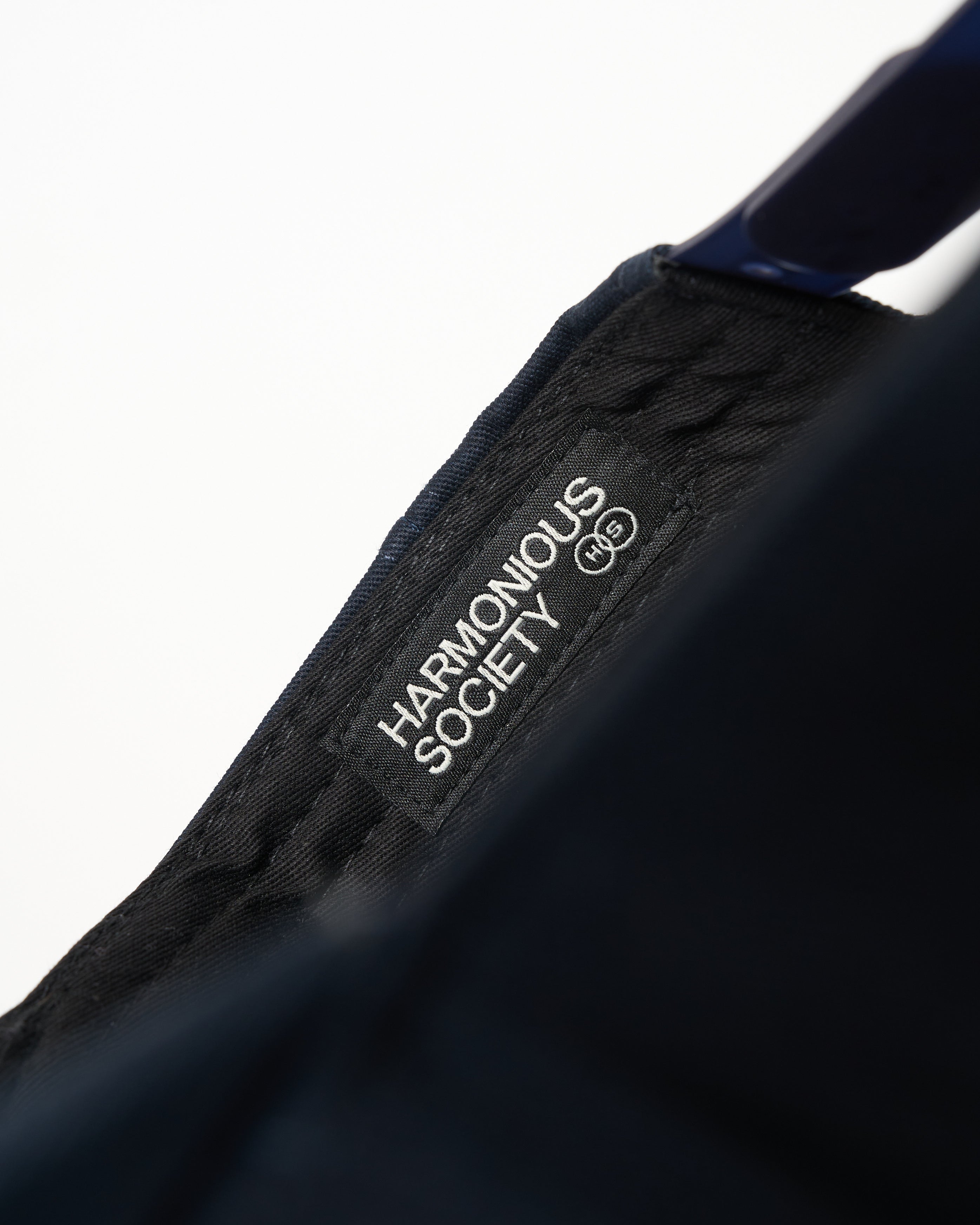 Harmonious 3D cap