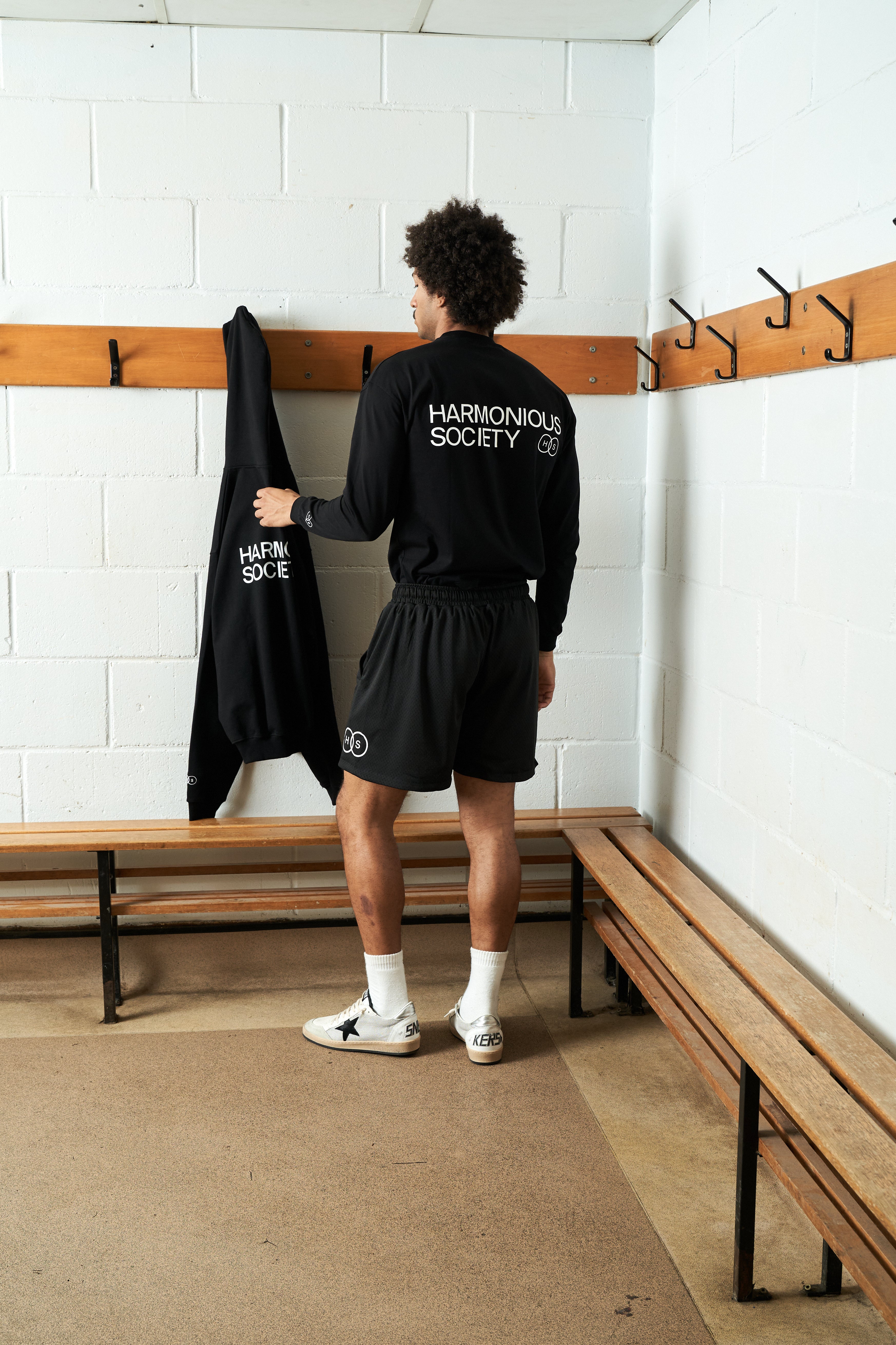 Harmonious long sleeve black T-shirt 