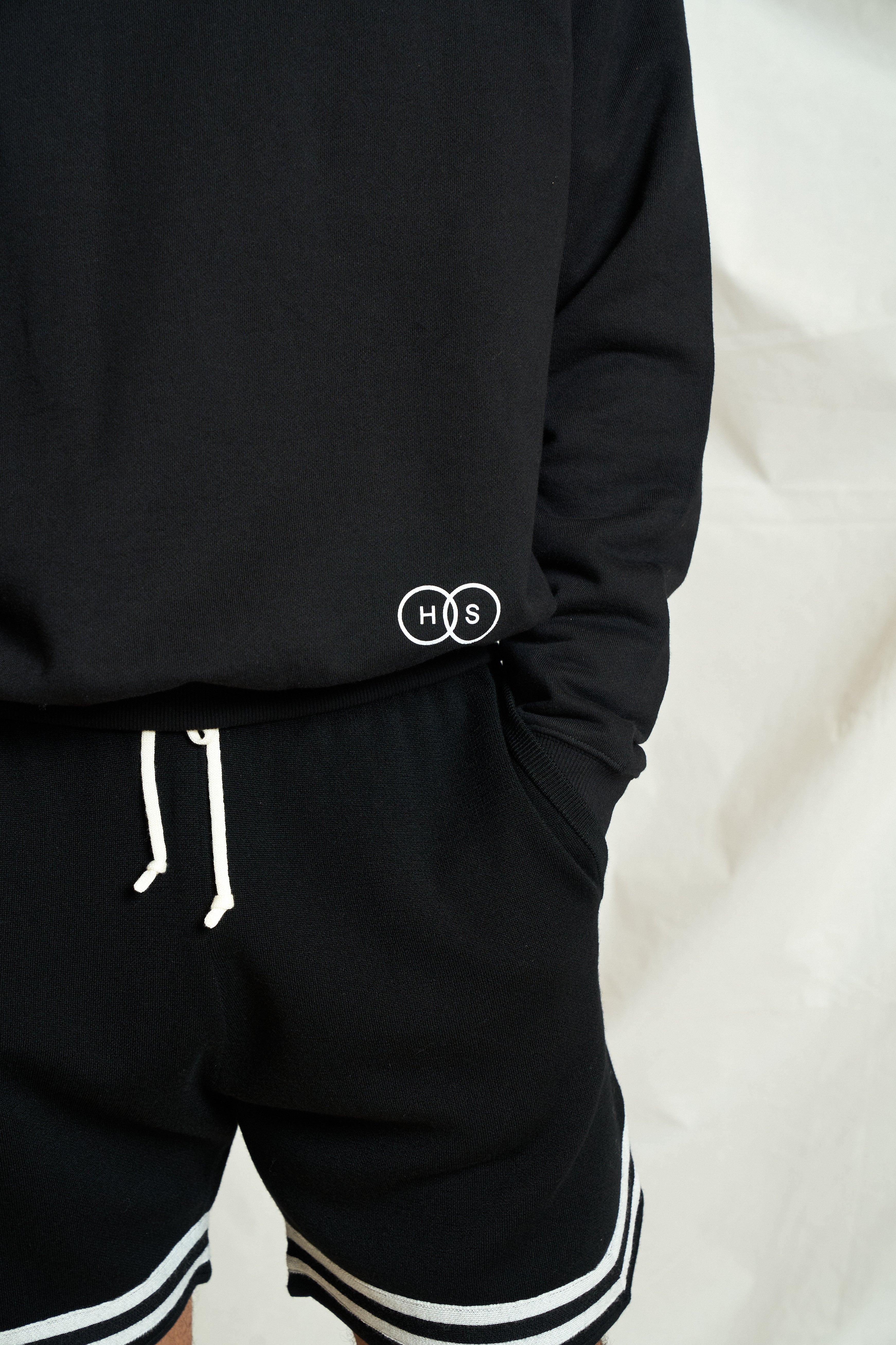 Harmonious Core Sweater Black