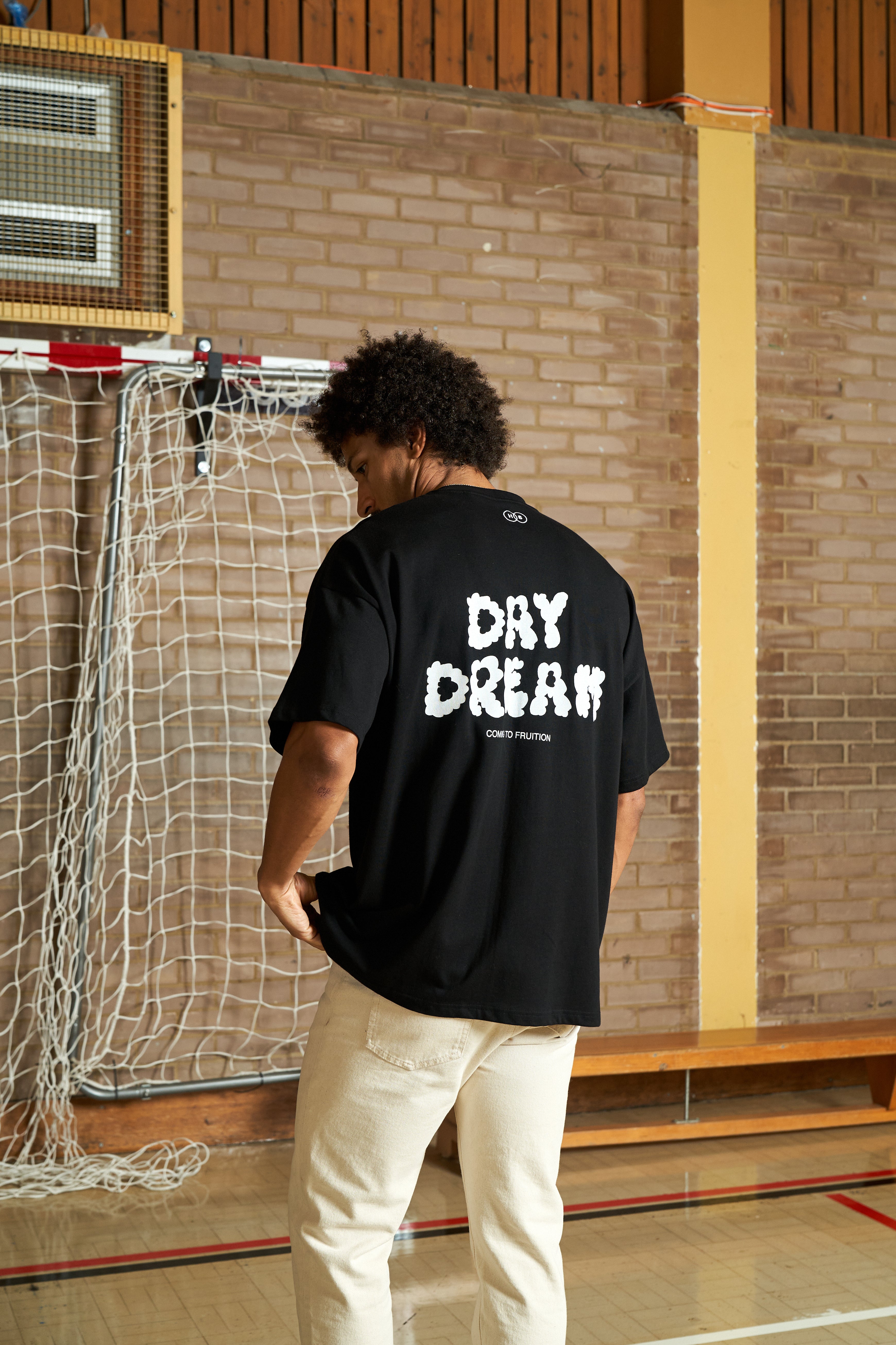 ‘Day dream’ T-shirt - Black